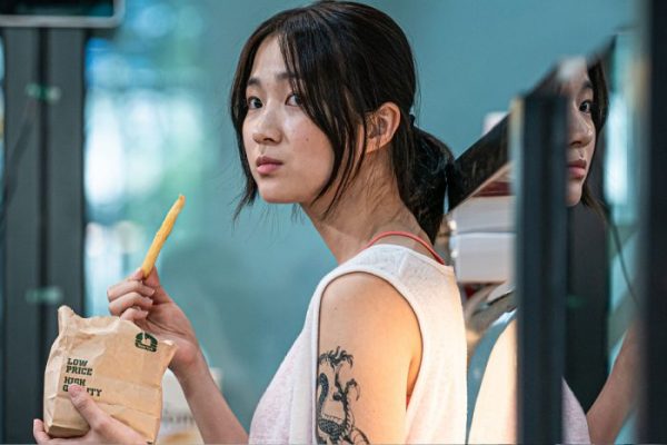 韩国电影《坐推土机的少女》电影解说-电影解说网